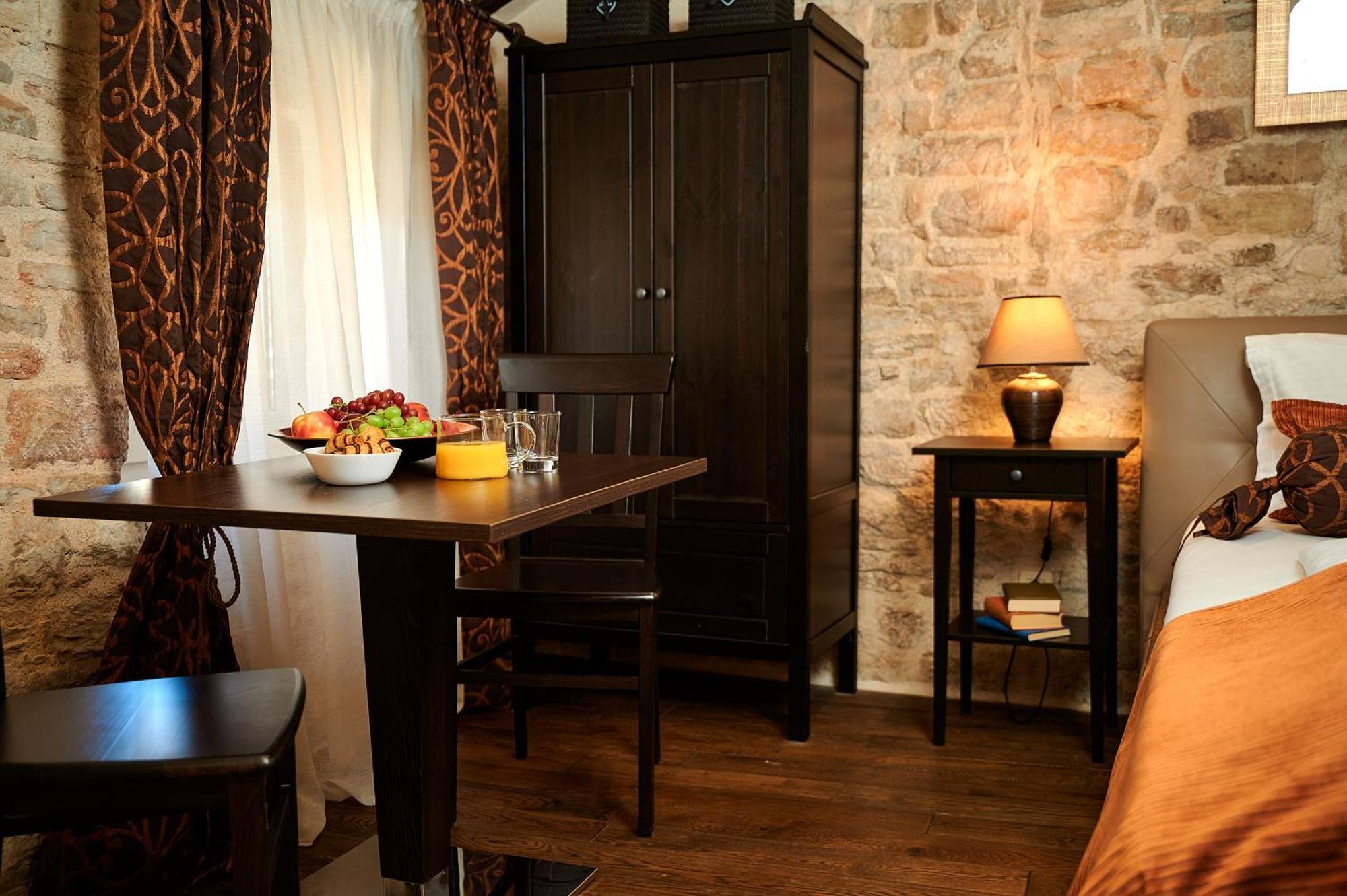 Rustic Apartments Sv Frane In The Old Town Σίμπενικ Εξωτερικό φωτογραφία